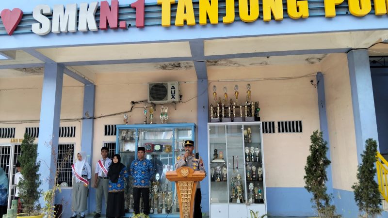 Polsek Tanjung Pura Laksanakan Program Police Go To School di SMK Negeri 1 Tanjung Pura