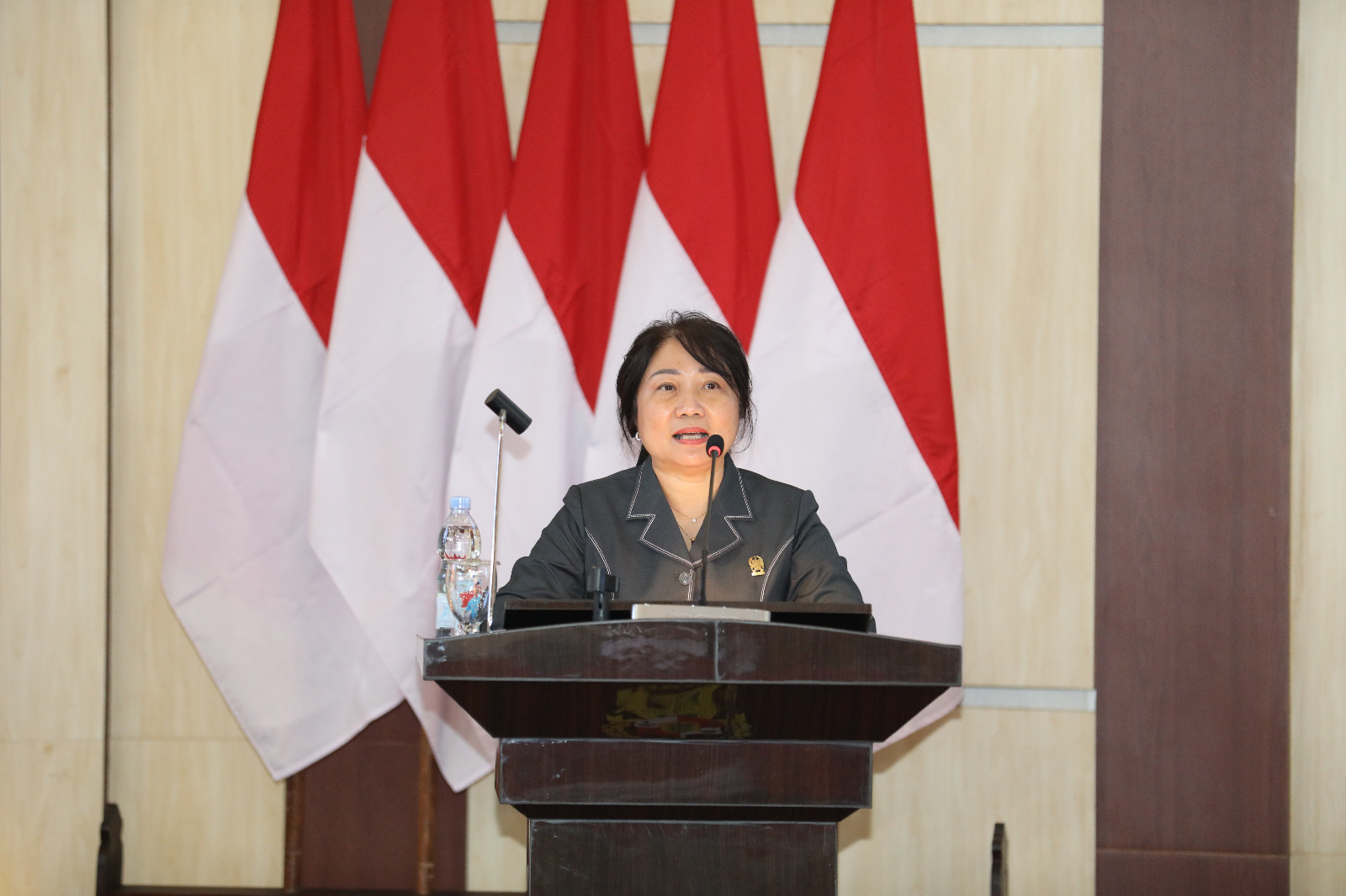 Bacakan Penyampaian Hasil Reses di Dapil 1, Dr Lily Bongkar Keluhan Warga, Banjir, Jalan Rusak, BPJS Dipersulit Hingga Kamar Full di Rumah Sakit