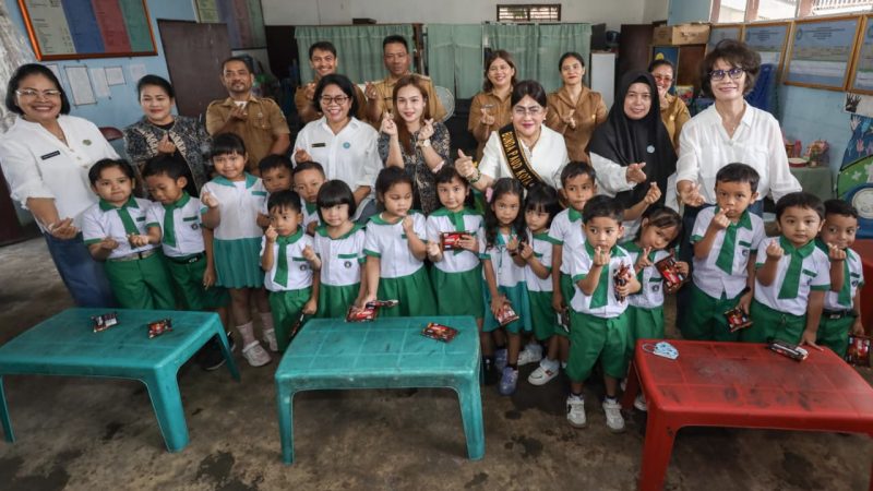 Ketua TP PKK/ Pengelola Pendidikan Anak Usia Dini-Sanggar Anak Balita (PAUD-SAB) Kota Pematangsiantar Kunjungi Tiga PAUD SAB