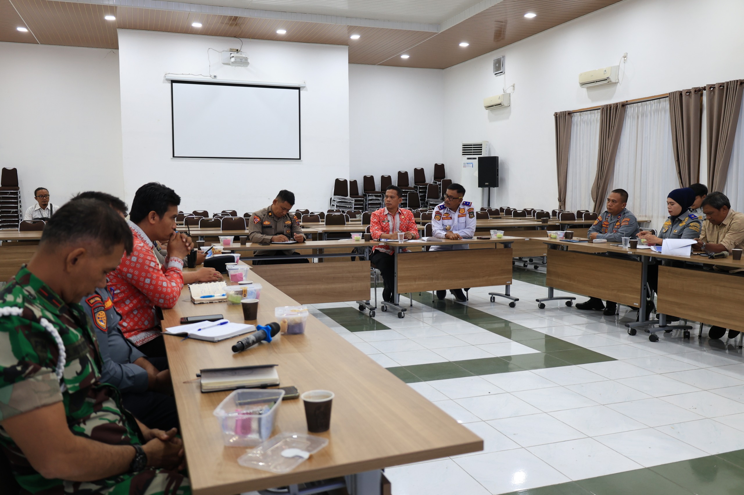 Wali Kota diwakili Sekretaris Daerah Pemko Pematangsiantar Pimpin Rapat Optimalisasi Terminal Tanjung Pinggir