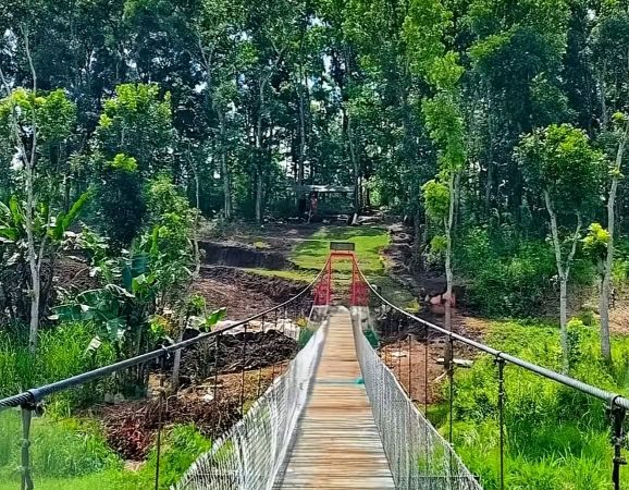 Jembatan Gantung Termangu Mendongkrak Kemajuan Ekonomi Warga Sekitar