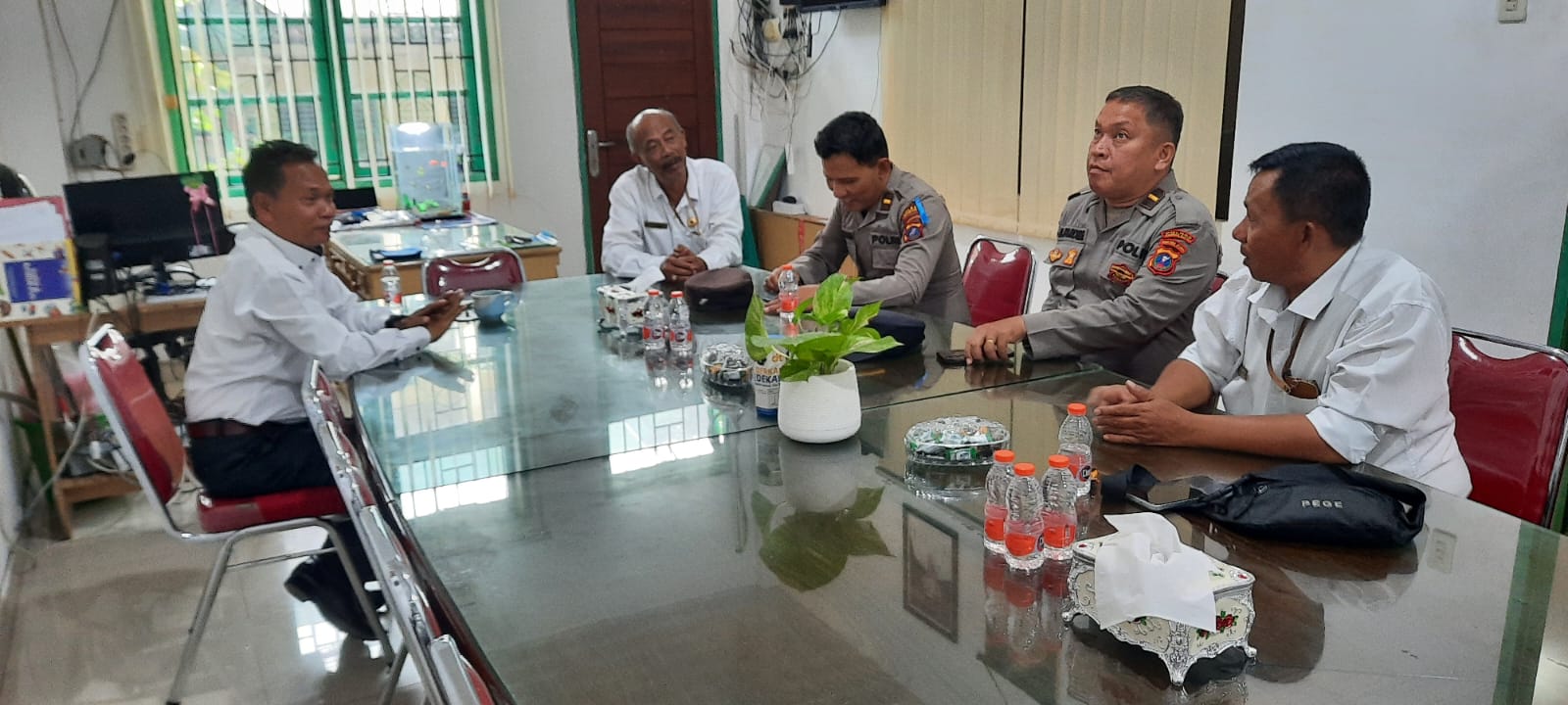 Sat Binmas Polres Pematangsiantar Laksanakan Sambang Kamtibmas dan Silaturahmi di Kantor Cabdisdik Provsu Wilayah VI