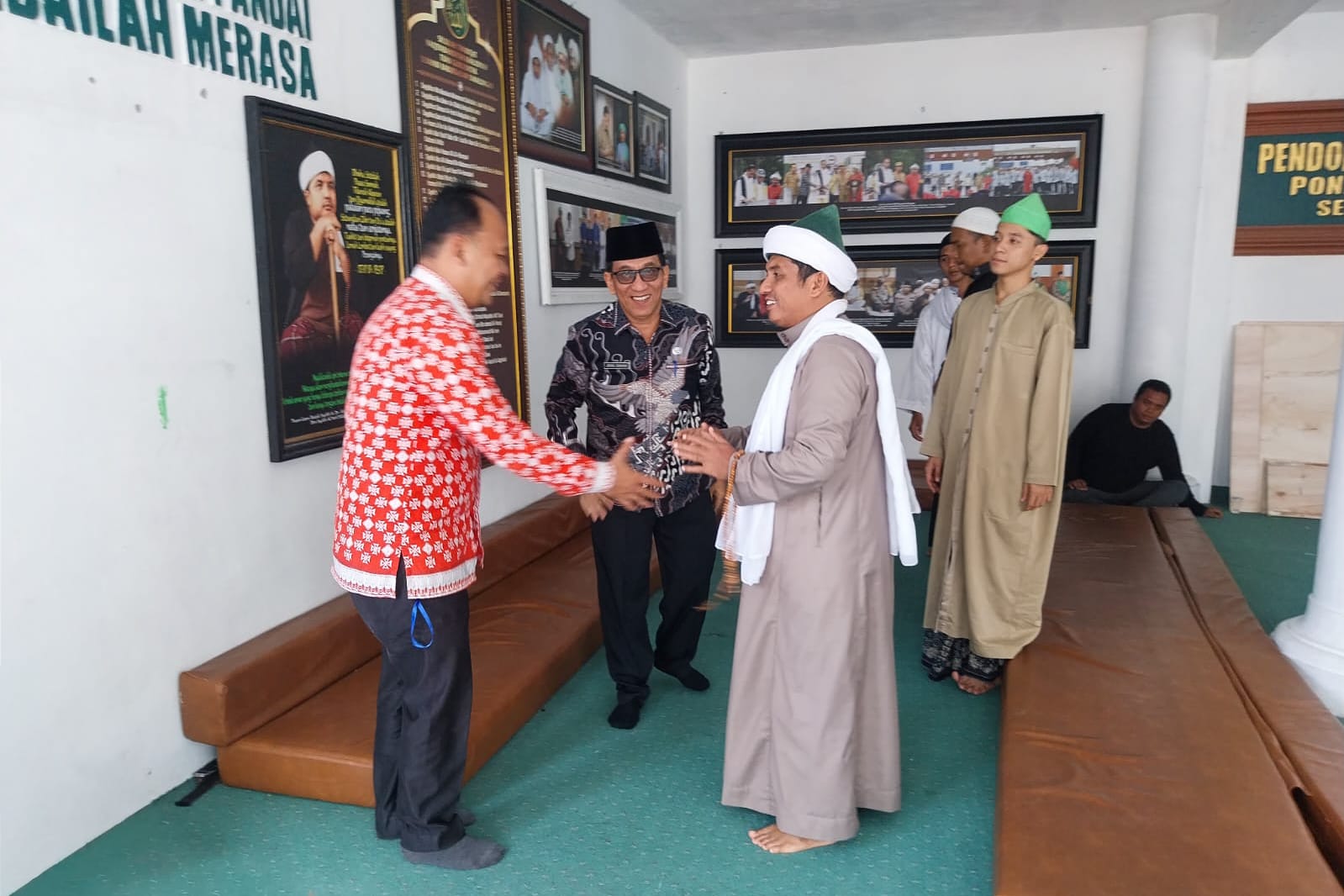 Wali Kota Pematangsiantar Berikan Bantuan Pembangunan Rumah Tahfiz Quran di Pondok Persulukan TGB Serambi Babussalam