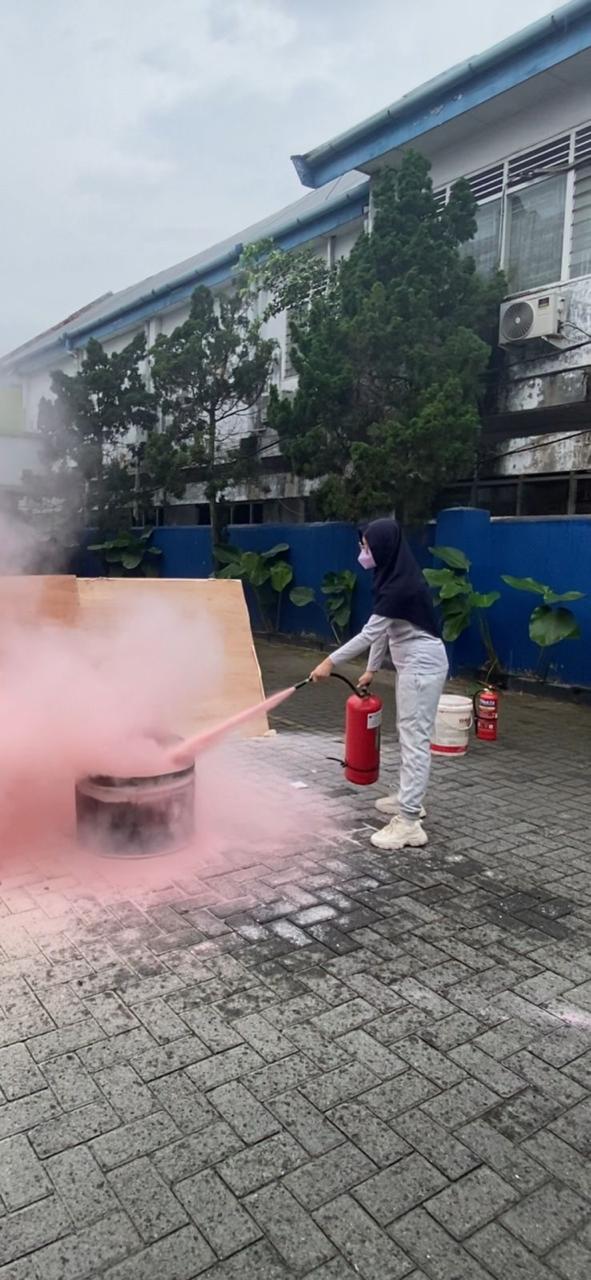 Utamakan Keselamatan Kerja, PT Prima Husada Cipta Medan Bekali Karyawan Simulasi Tanggap Darurat Code Red