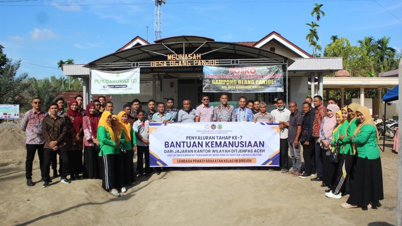 Lapas Bireuen Salurkan Bantuan Sosial Tahap 7 Dari Kanwil Ditjenpas Aceh Kepada Pengungsi Banjir Desa Blang Panjoe