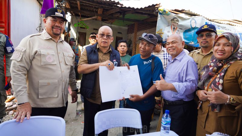 Tinjau Pelaksanaan Berlayar, Bupati Baharuddin Siagian Ingatkan Warga untuk Gaya Hidup Sehat