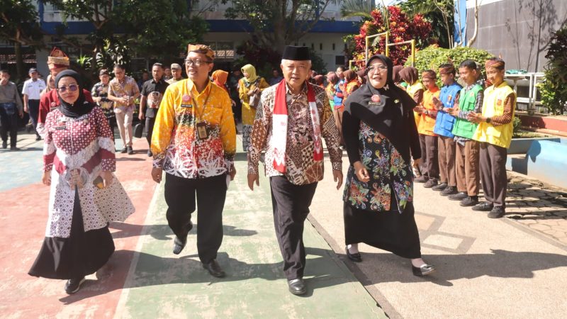 Tekankan Pentingnya Pendidikan , Bupati Malang Kunjungi SMPN 2 Sumberpucung , SDN 3 Purwodadi dan SDN 2 Donomulyo