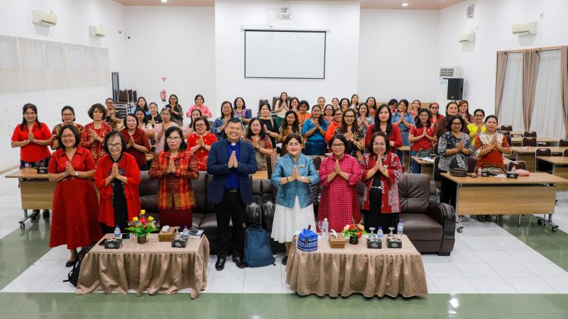 Ketua TP PKK Kota Pematangsiantar Hadiri Pendalaman Alkitab dan Pengajian
