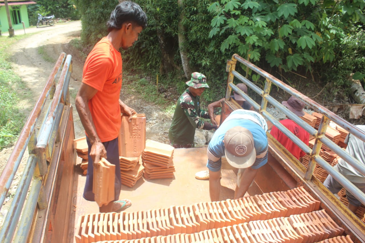 RTLH TMMD 127 Gunakan Genting Soka, Dukung Program Presiden