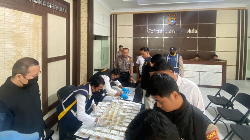 Berantas Narkoba, Kapolres Inhu dan Waka Serta Ratusan Personelnya Dicek Urine