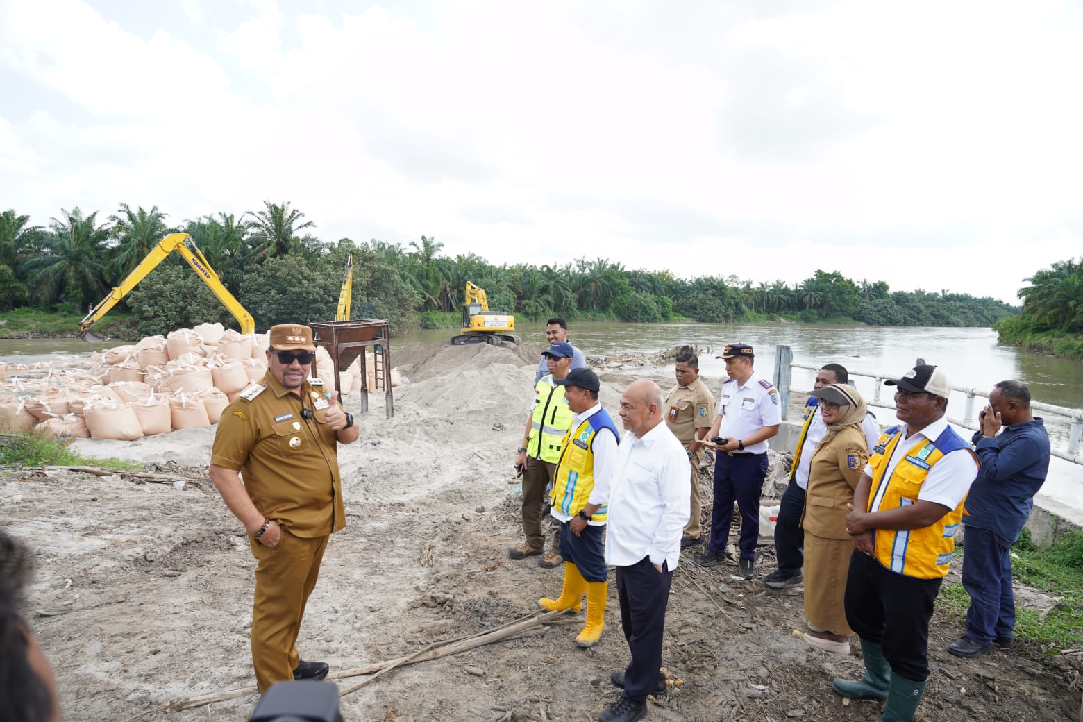 Pastikan Ketersediaan Air Irigasi untuk Petani, Bupati Baharuddin Siagian Tinjau Bendung Tanjung Muda