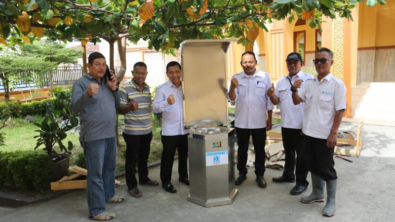 Perumda Air Minum Tirta Uli Sediakan Fasilitas Air Siap Minum di Komplek Masjid Al Ikhlas Jalan AMPI
