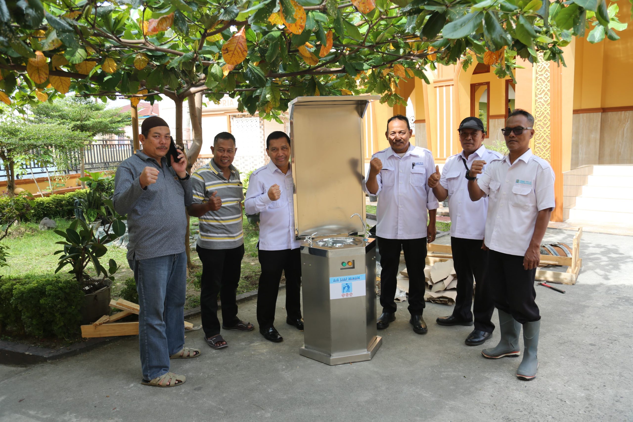 Perumda Air Minum Tirta Uli Sediakan Fasilitas Air Siap Minum di Komplek Masjid Al Ikhlas Jalan AMPI