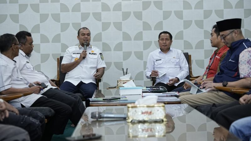 Bupati Inhu Kumpulkan Pimpinan SPBU, Bahas Antrean dan Kuota BBM Subsidi