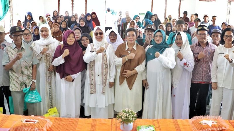 Bulan Ramadhan Penuh Berkah, TP PKK dan DWP Kabupaten Simalungun Berbagi Sembako