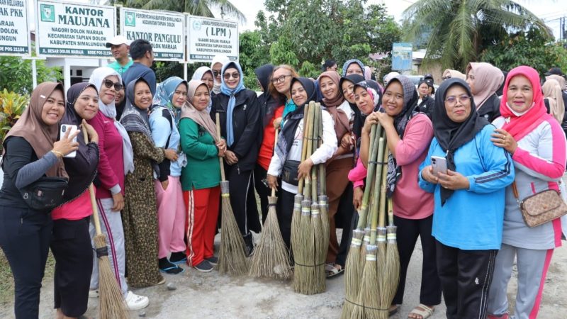 Sambut Hari Raya Idul Fitri 1447 H/2026 M, TP PKK Kabupaten Simalungun Gelar Bersih Desa di Nagori Dolok Maraja