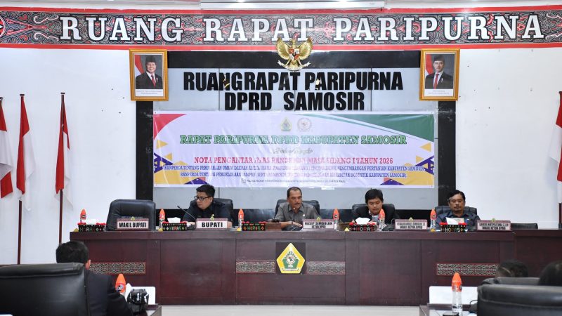 Bupati Samosir Menyampaikan Nota Pengantar Empat Ranperda dalam Rapat Paripurna DPRD