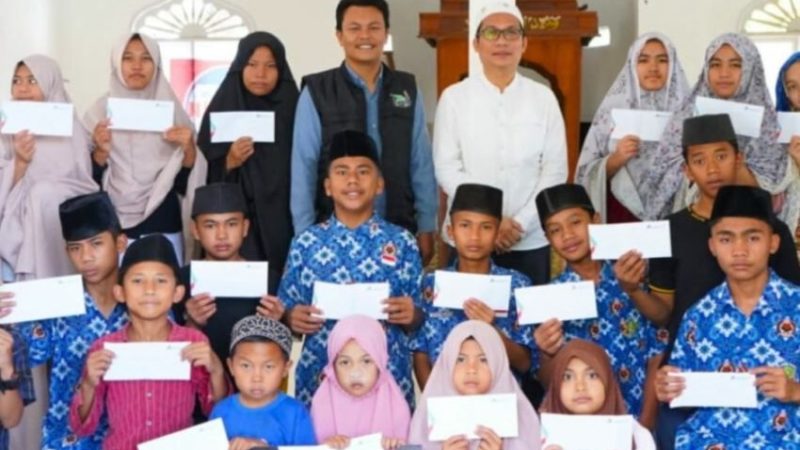 Inalum Safari Ramadan di Desa Parhutaan Silau dan Berikan Santunan Kepada Anak Yatim Piatu