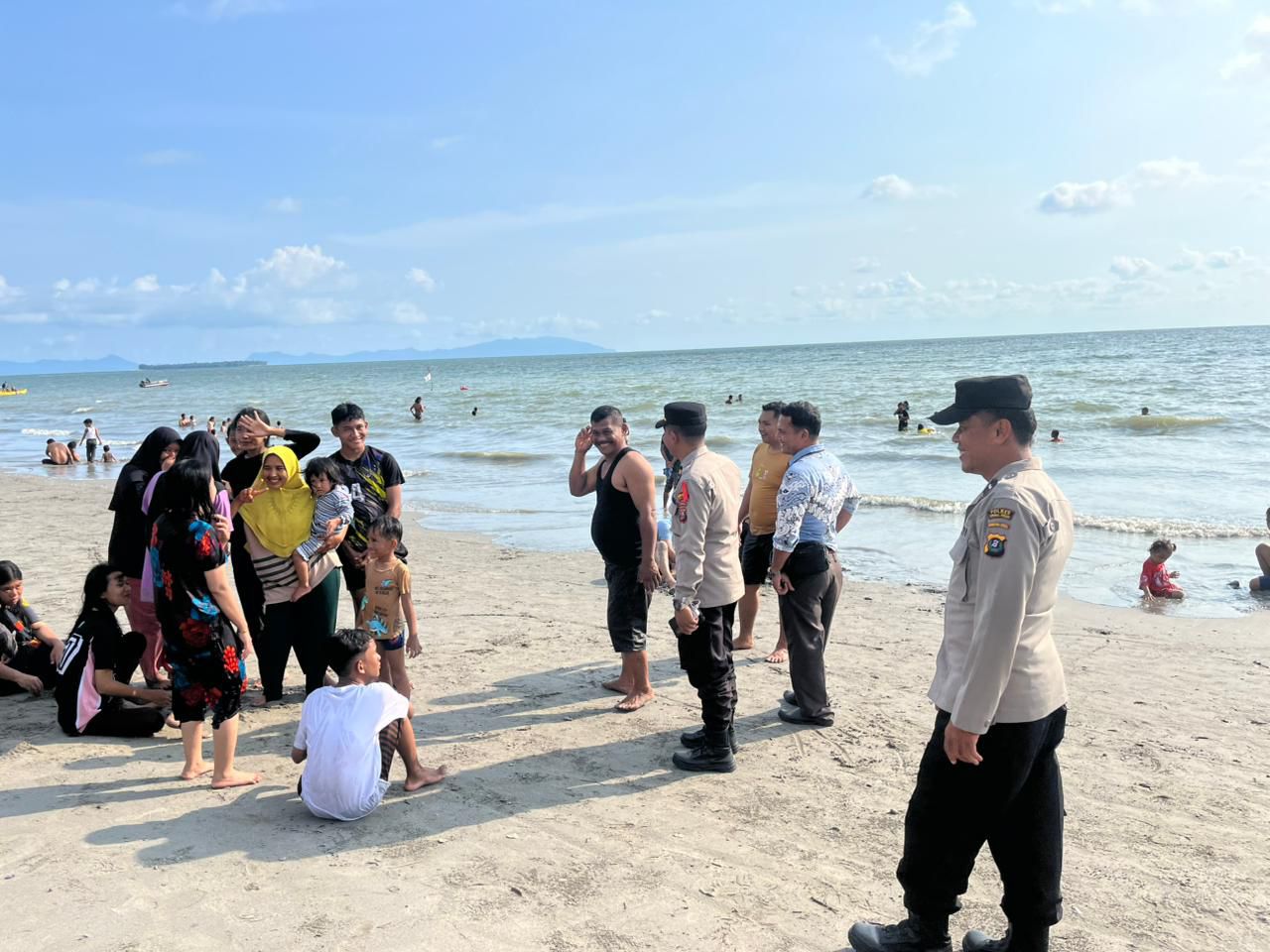 Amankan Libur Lebaran 2026, Polres Tapteng Menerjunkan 77 Personel di Beberapa Tempat Objek Wisata