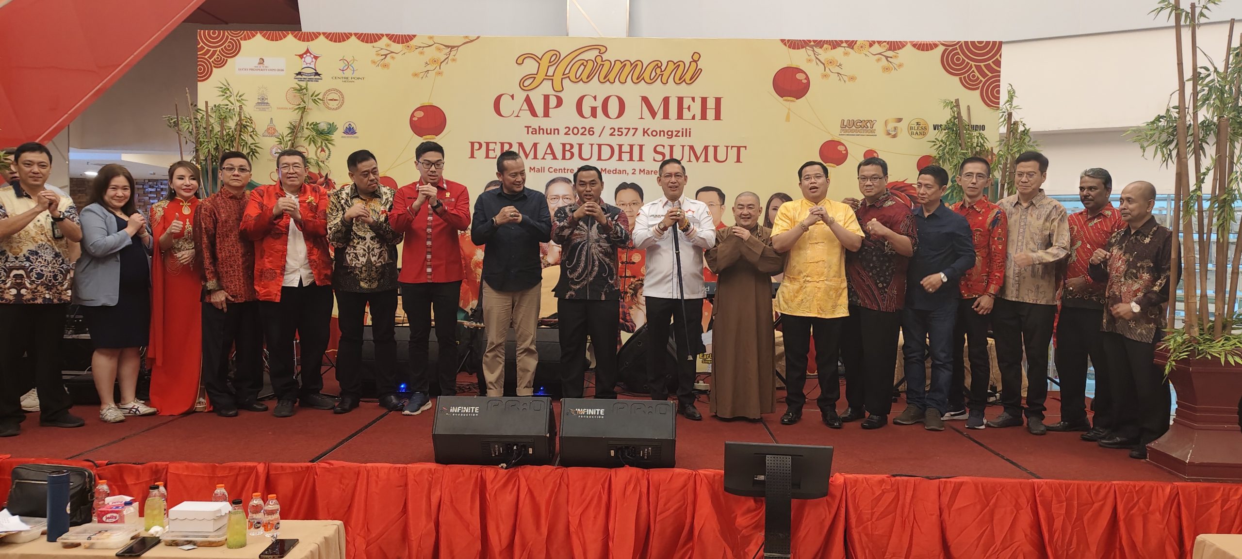 Meriah, Ribuan Masyarakat Hadiri Acara Harmoni Cap Go Meh 2577 Kongzili di Mall Center Point, Permabudhi Sumut Gaungkan Semangat Kebersamaan