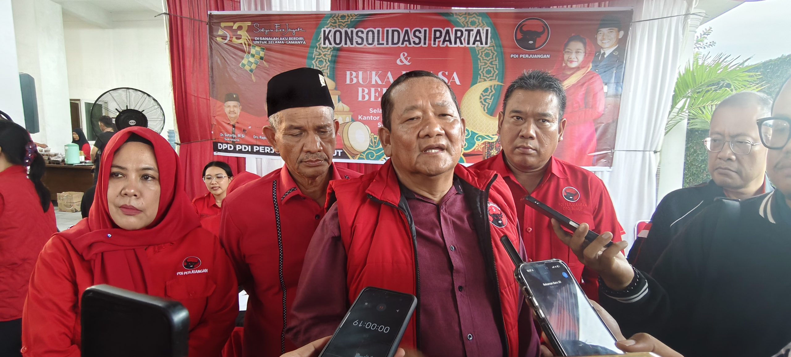 30 DPC PDIP Sumut Kantongi SK, Rapidin Simbolon: Medan-Simalungun–Tapteng Dalam Proses Verifikasi di DPP