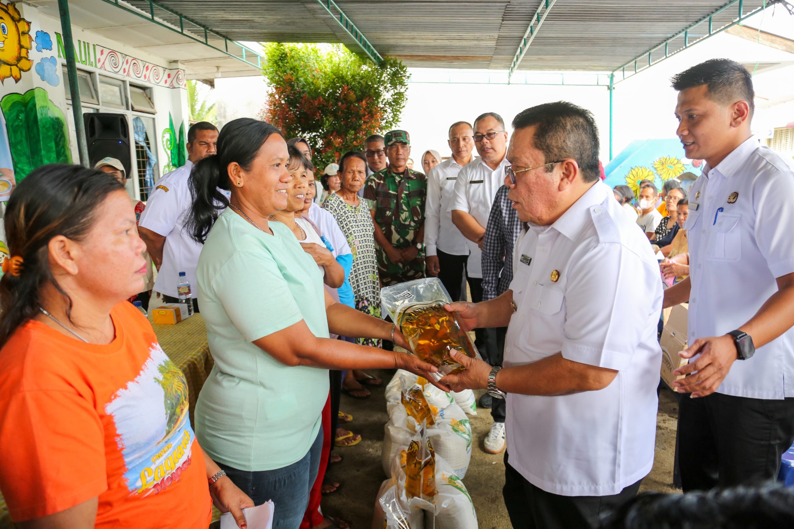 Wali Kota Didampingi Ketua TP PKK Pematangsiantar Launching Bantuan Pangan Alokasi Februari-Maret 2026