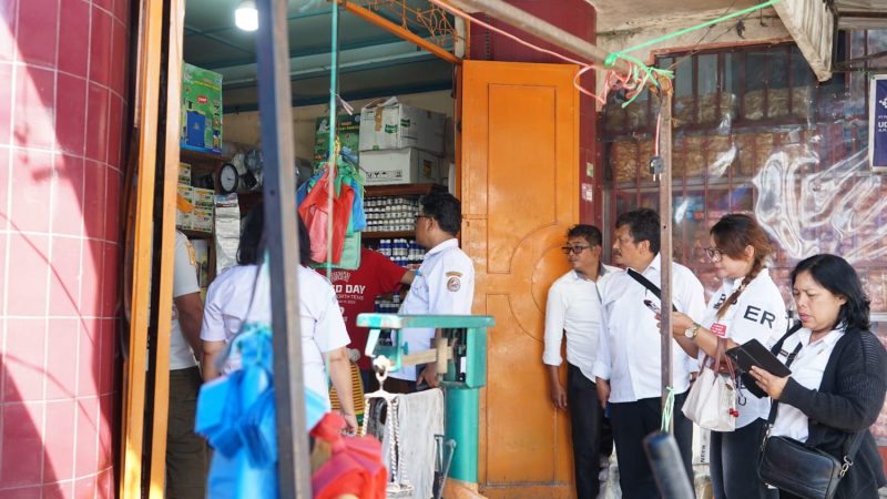 Pemerintah Kabupaten Tapanuli Utara monitoring langsung harga pupuk bersubsidi ke pasar Tarutung