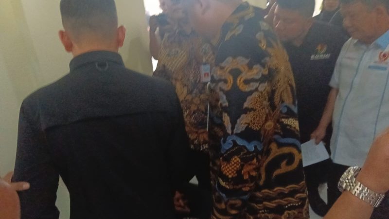 Geram, Gubsu Tampar Teduga Pengguna Narkoba di Kantor KONI Sumut