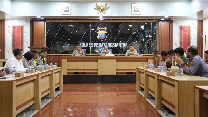 Bertempat di Mapolres, Forkopimda dan Para Camat Bersama Kapolres Pematangsiantar Gelar Rapat Rapat Peringatan Hari Jadi ke-155 Kota Pematangsiantar