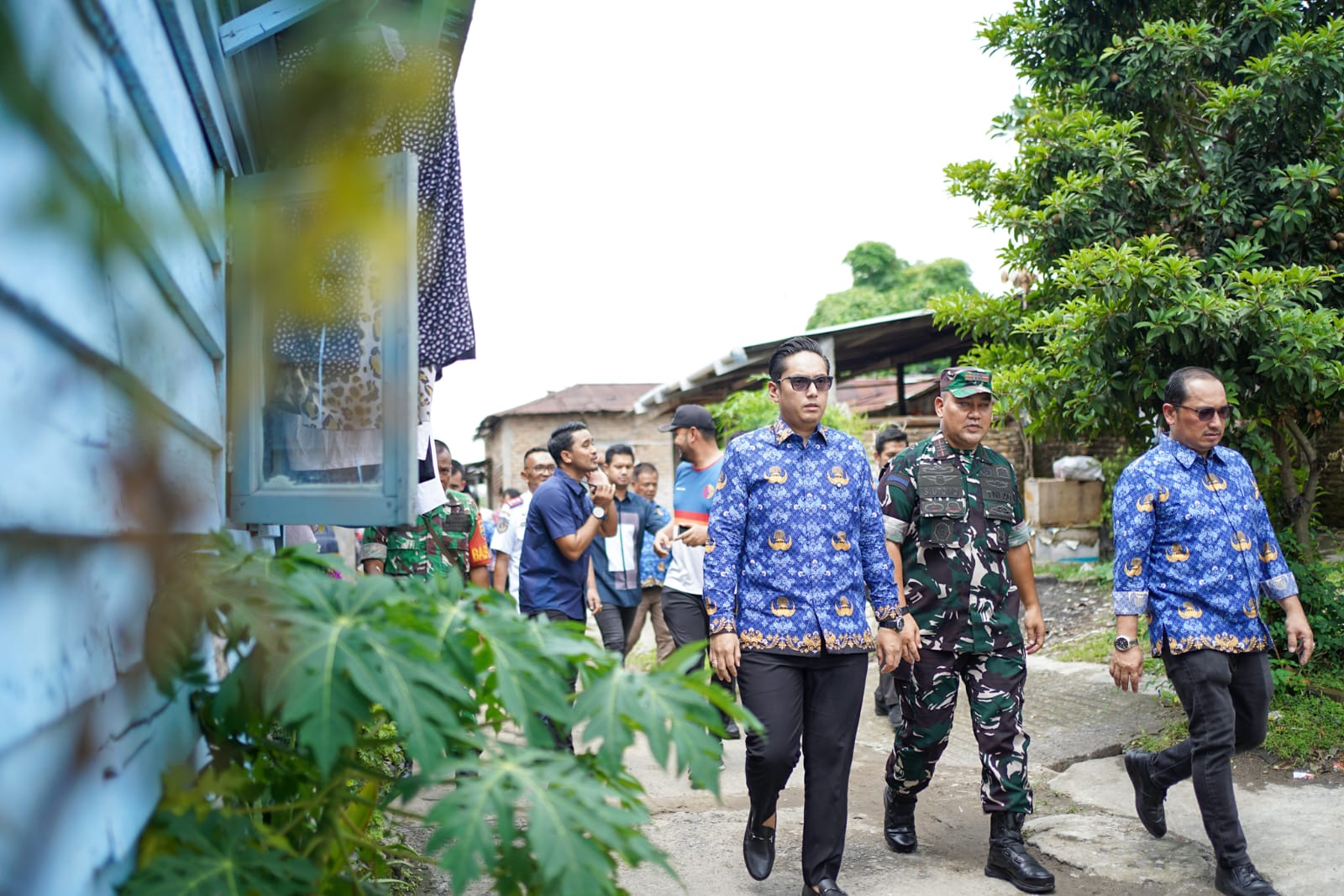 Pulihkan Aktifitas Warga, Wali Kota Medan Tinjau Jembatan Perlintasan Kereta Api di Gang Damai