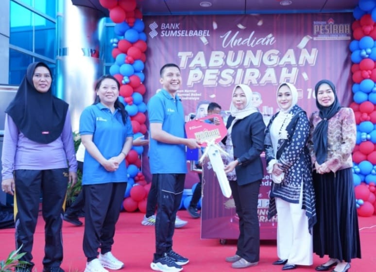 Bupati Ogan Ilir Hadiri Senam Massal dan Pengundian Grand Prize Tabungan Pesirah Oleh Bank Sumsel Babel