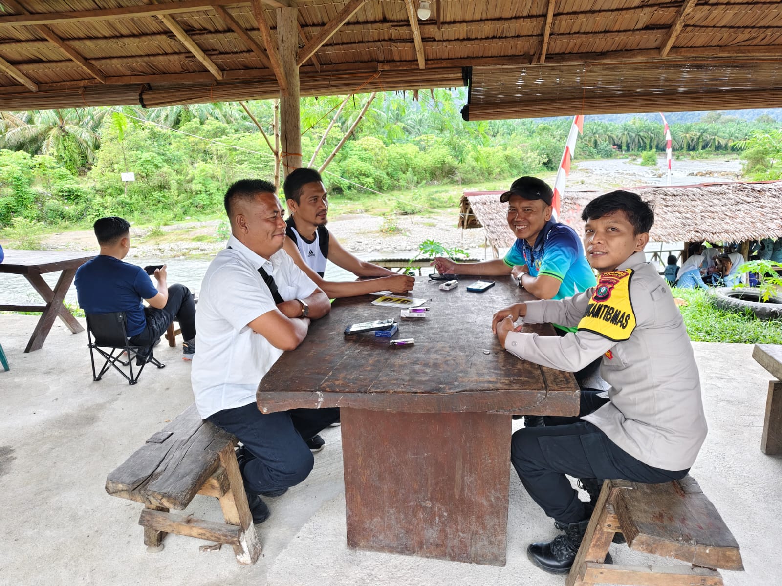 Bhabinkamtibmas Polsek Bahorok Sambangi Warga, Ajak Jaga Kamtibmas dan Cegah Bahaya Narkoba