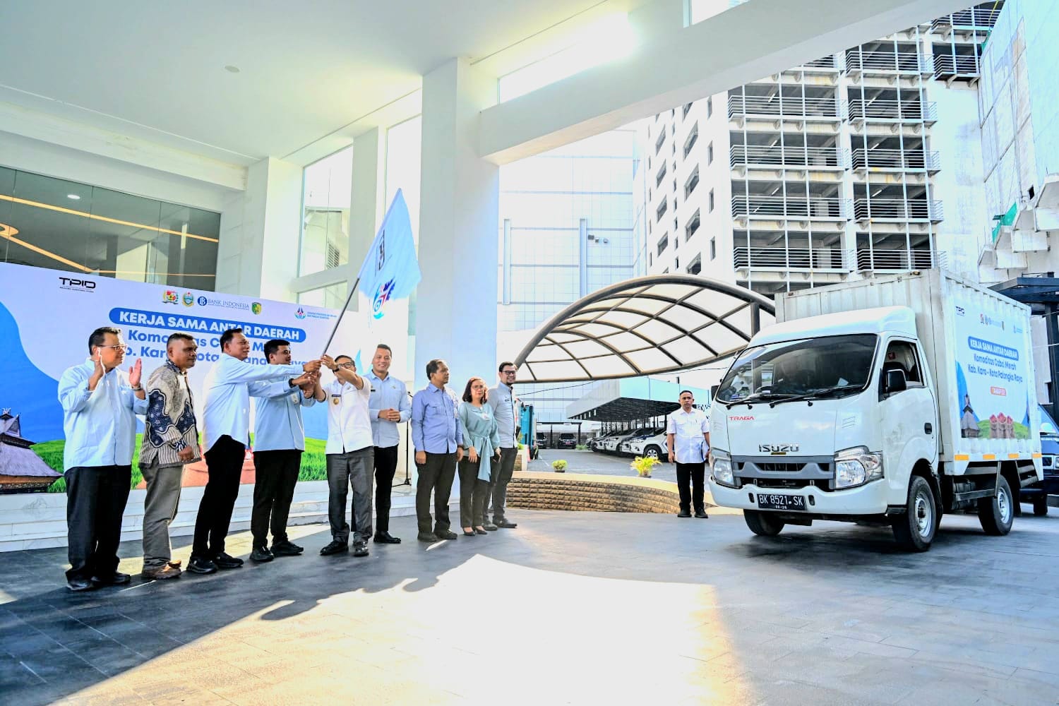 KPw.BI Sumut Bersama Pemprovsu Perkuat Pengendalian Inflasi Kirim Cabai Merah Keriting Karo ke Palangka Raya melalui Kerja Sama Antar Daerah