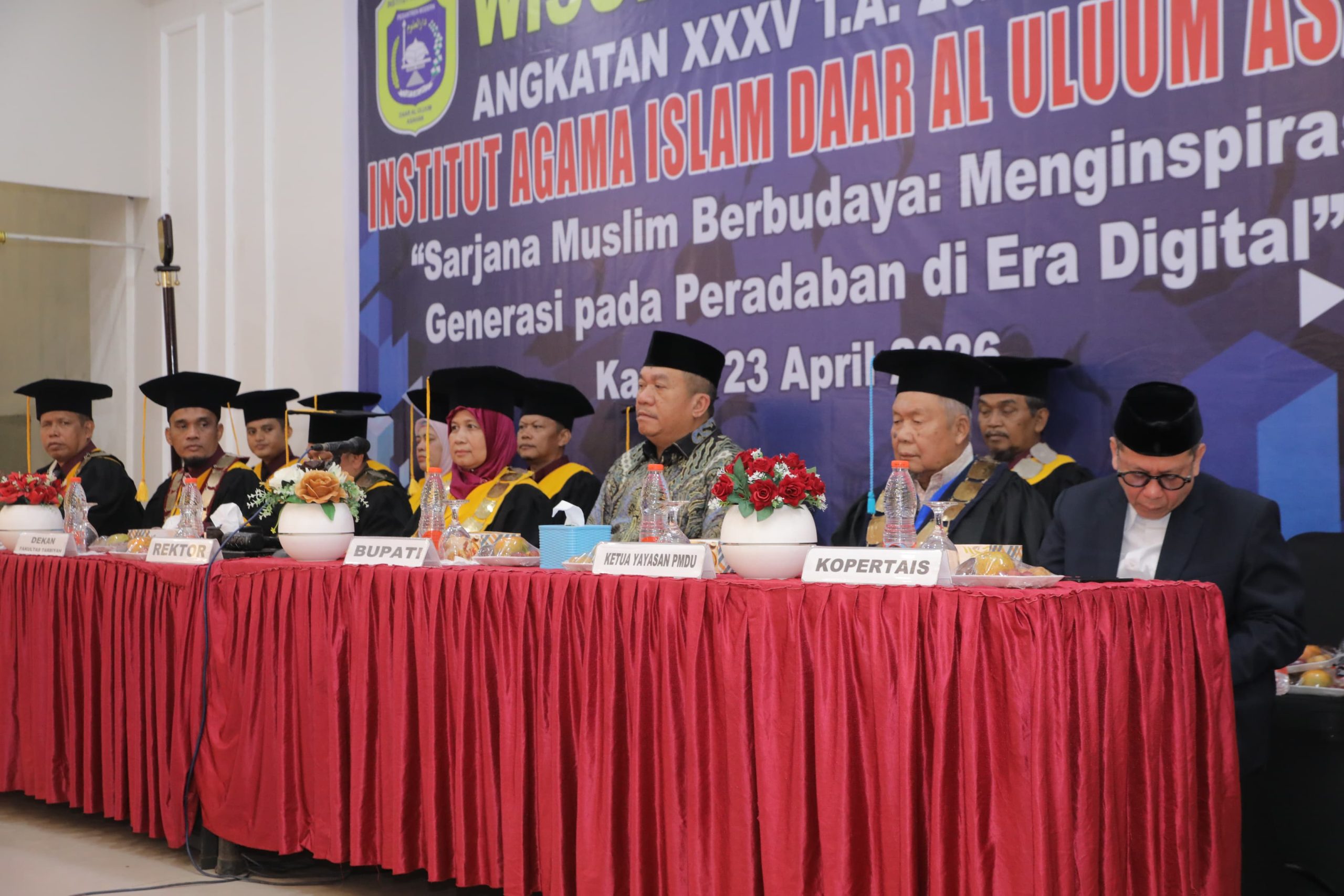 Bupati Asahan Hadiri Wisuda Sarjana Angkatan XXXV IAIDU Asahan