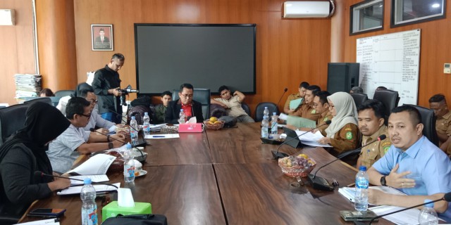 Istilah “Perangko Kilat” Muncul dalam RDP soal Billboard di Medan