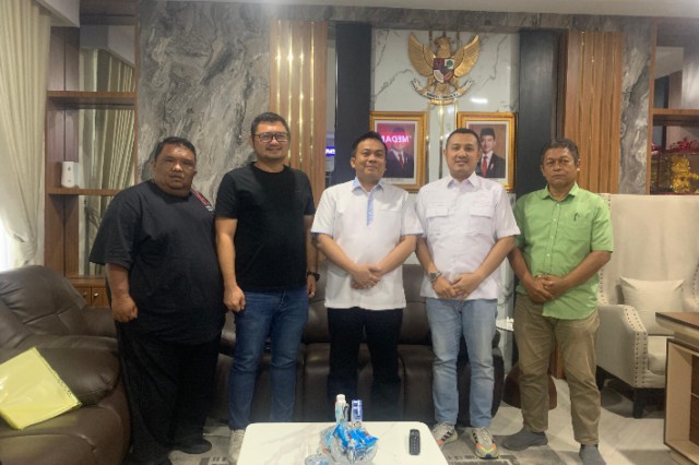 Miliki Izin Tapi Dibongkar, Manajemen PT Sumo Advertising Mengadu ke DPRD Medan