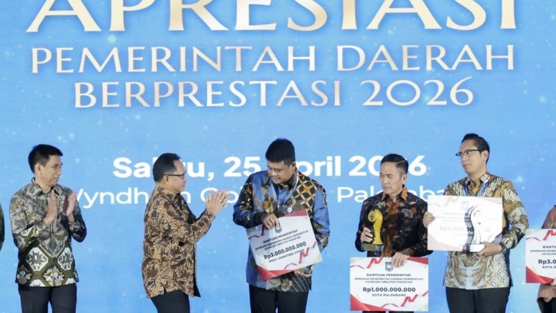 Terobosan Tata Kelola Keuangan, Bobby Nasution Raih Penghargaan Creative Financing dari Mendagri