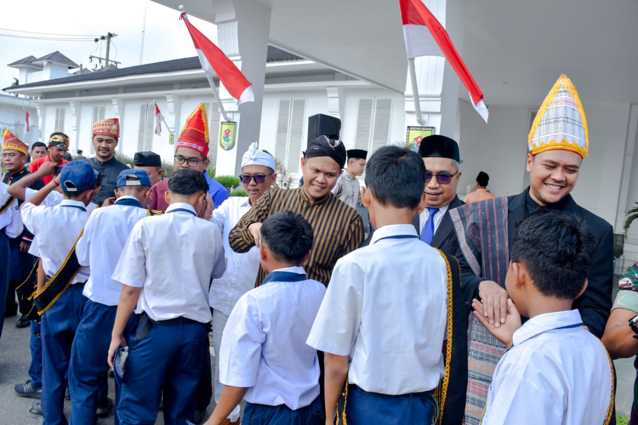 Peringati Hardiknas 2026, Wabup Sergai Tekankan Pendidikan Konsep Asah, Asih dan Asuh