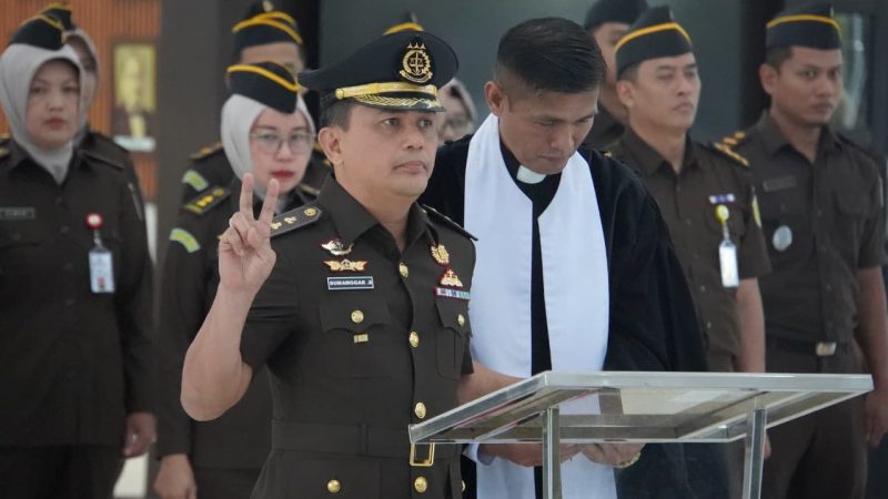 Sumanggar Siagian  Resmi Menjabat Aspidum Kejati Kalbar, Kajati Tegaskan Integritas di Era Digital