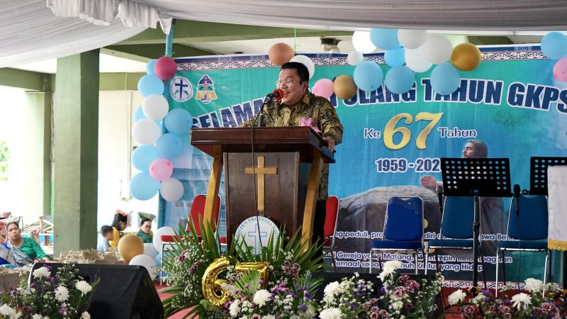 Wali Kota Wesly Silalahi SH MKn Didampingi Ketua TP PKK Pematangsiantar Hadiri Acara Perayaan HUT ke-67 GKPS Efrata Resort Siantar II