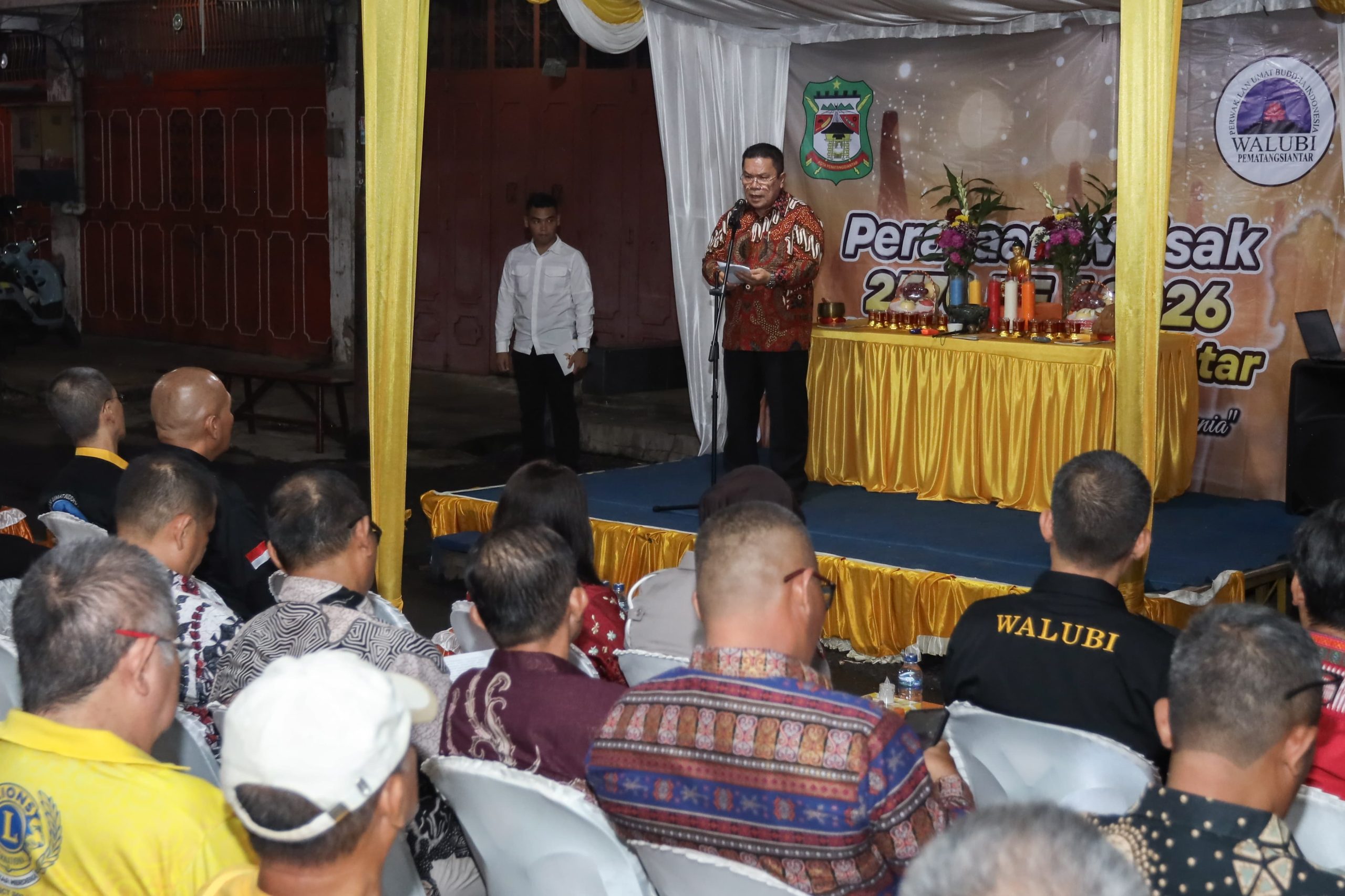 Wali Kota Didampingi Ketua TP PKK Pematangsiantar Buka Ritual Pradaksina Hari Raya Trisuci Waisak 2570 BE Tahun 2026