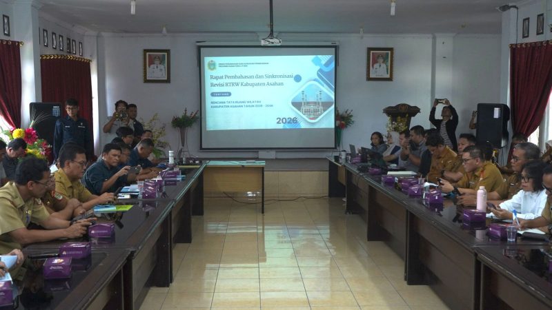 Sekdakab Asahan Hadiri Rapat Pembahasan dan Sinkronisasi Revisi RTRW