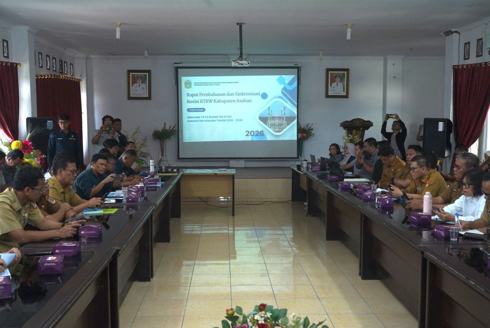 Sekdakab Asahan Hadiri Rapat Pembahasan dan Sinkronisasi Revisi RTRW