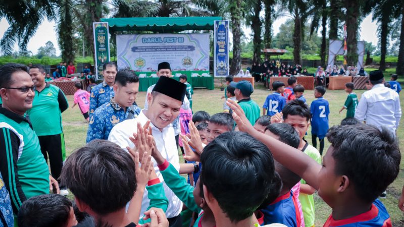 Darul Fest III Tahun 2026 Dibuka, Wabup Sergai : Pesantren Mampu Lahirkan Santri Yang Mantab