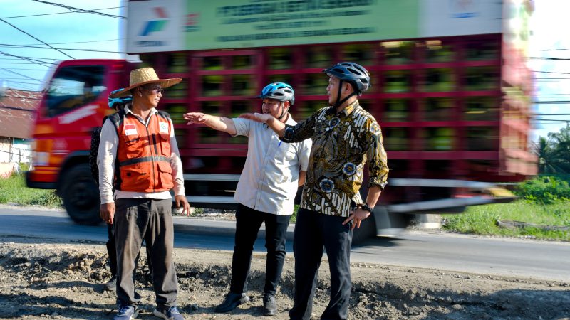 Wabup Adlin Tinjau Progres Pembangunan Jalan Nasional di Sei Rampah