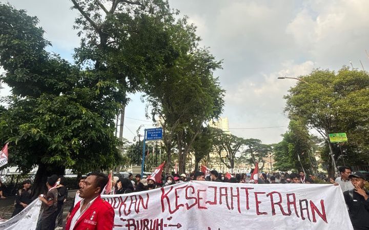 GMNI Sumut Gelar Aksi May Day di DPRD Sumut, Soroti Perburuhan dan MBG hingga Pendidikan
