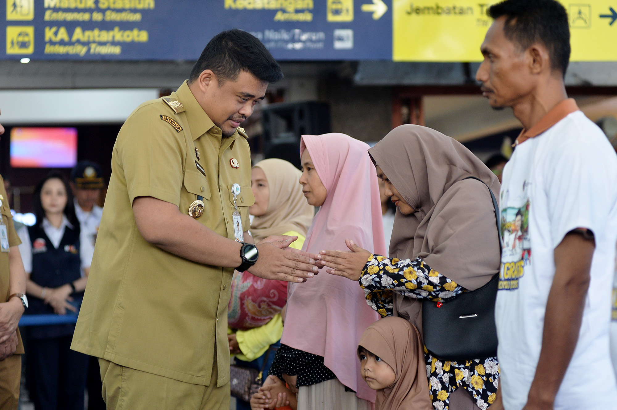 Lepas 6.500 Lebih Peserta Mudik Gratis Idulfitri, Bobby Nasution Ingin Kurangi Mobilitas Kendaraan Pribadi
