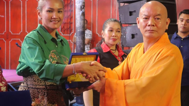 Kapolres Pematangsiantar Hadiri Acara Malam Doa dan Festival Malam Waisak