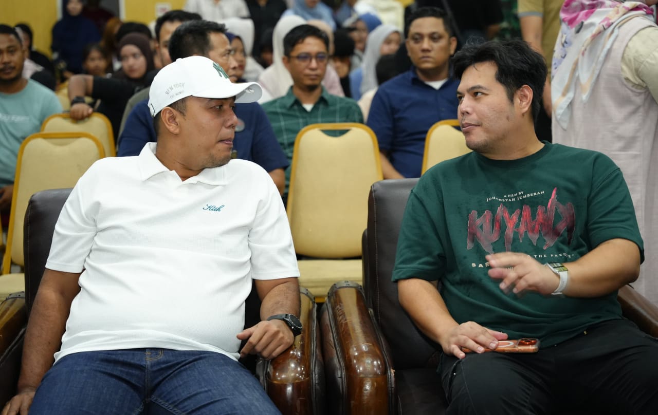 Nobar Film Kuyank Warga Antusias Penonton Tembus 1,2 Juta