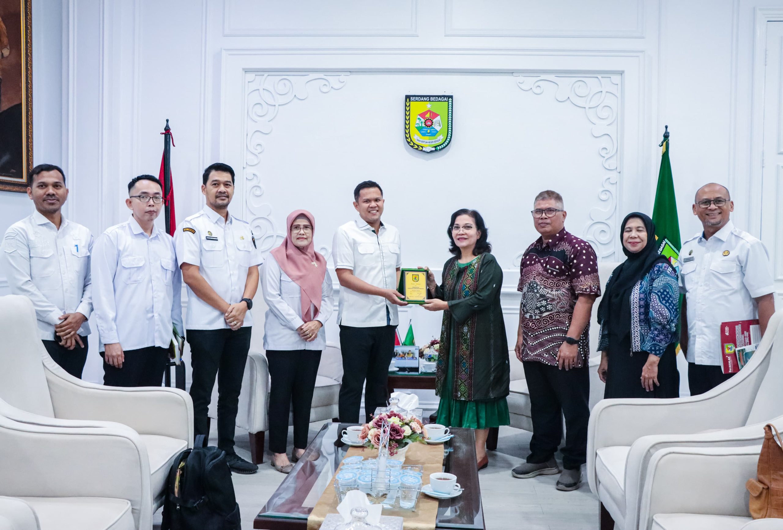 Terima Audiensi Sekolah Pascasarjana USU, Wabup Adlin Dorong ASN Sergai Tingkatkan Pendidikan